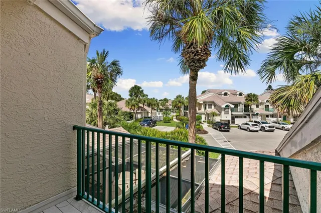 $275,000 | 55 Emerald Woods Drive, Unit C4, Naples, FL 34108
