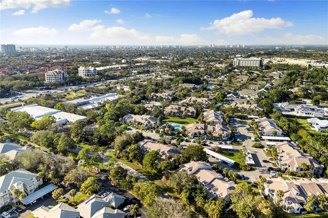 $275,000 | 55 Emerald Woods Drive, Unit C4, Naples, FL 34108