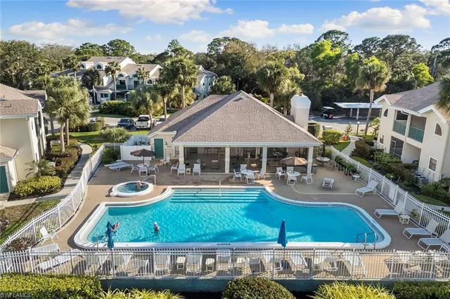 $275,000 | 55 Emerald Woods Drive, Unit C4, Naples, FL 34108