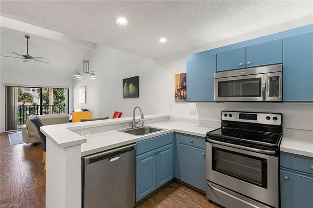 $275,000 | 55 Emerald Woods Drive, Unit C4, Naples, FL 34108