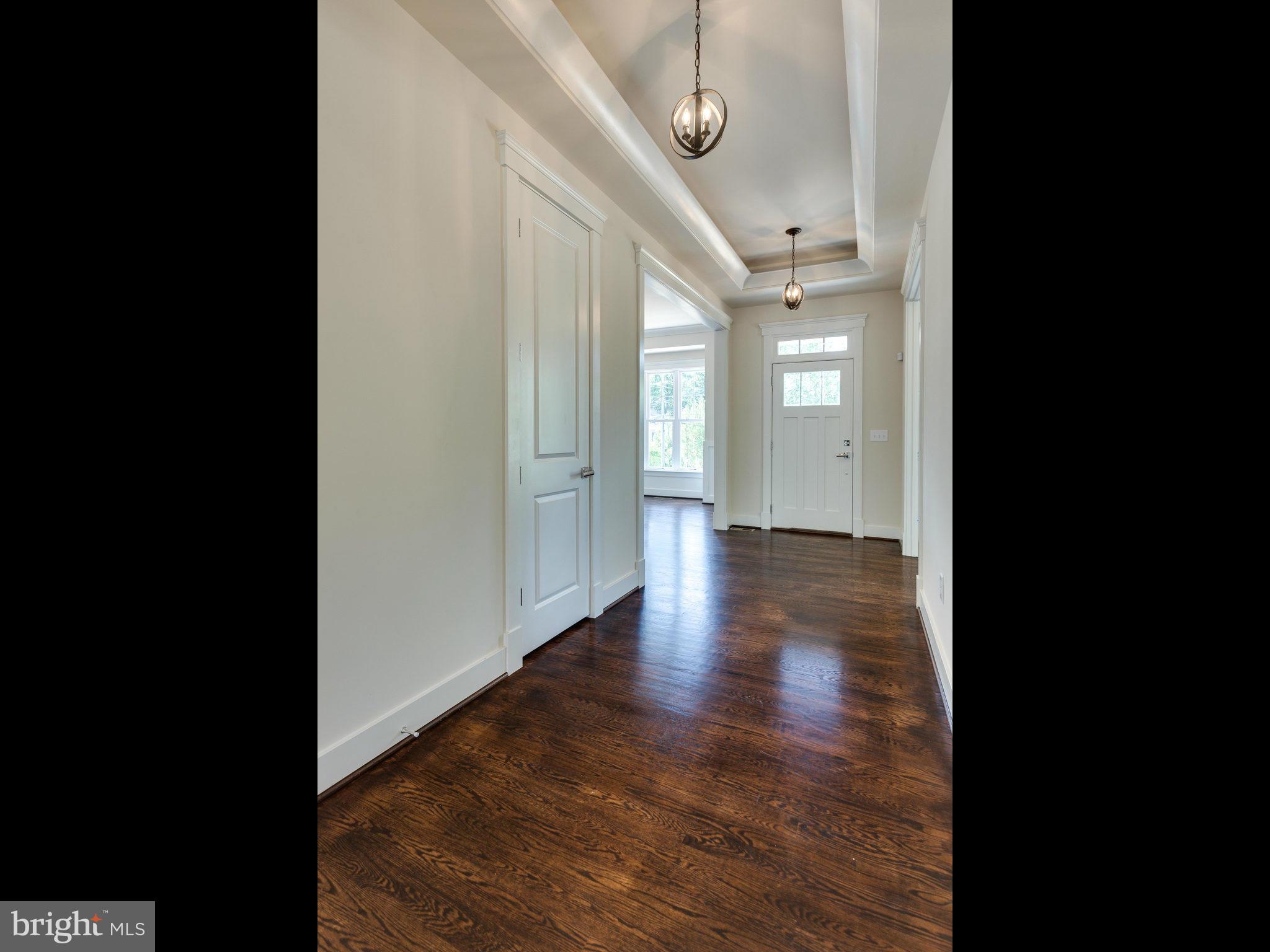 3905 Chantilly Road Chantilly, VA 20151 - Photo 3 of 11 Interior (General)