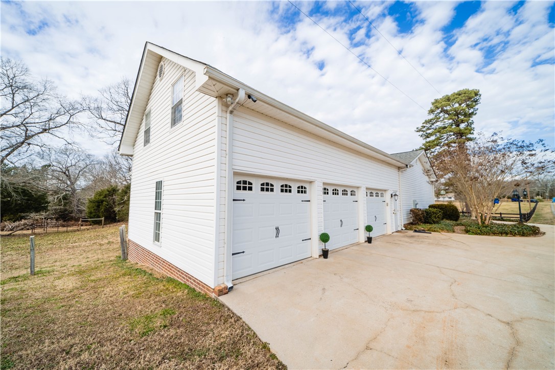 536 Acker Road Belton, SC 29627 - Photo 33 of 50 Oversized 3 Car Garage