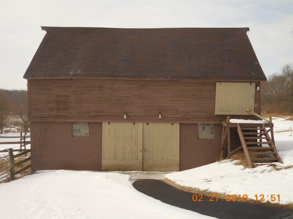 4483 Centerville Road Rockford, IL 61102 - Photo 9 of 24 a backyard of a house