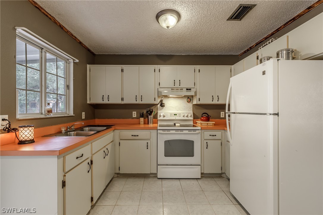 4031 Albany Road LaBelle, FL 33935 - Photo 10 of 26 Gallery Image 10