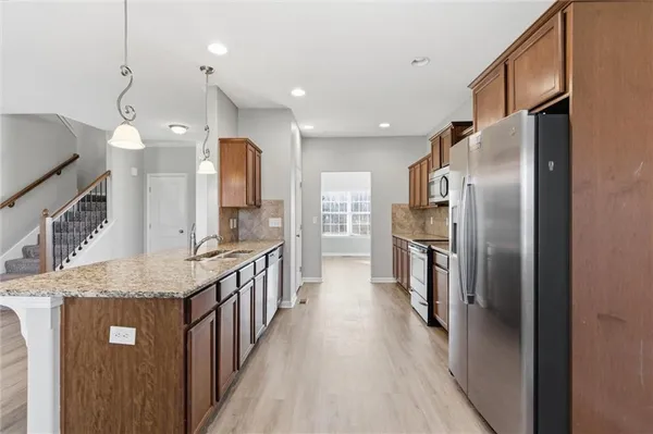 $427,500 | 11020 North Jefferson Street, Kansas City, MO 64155