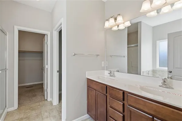 $427,500 | 11020 North Jefferson Street, Kansas City, MO 64155