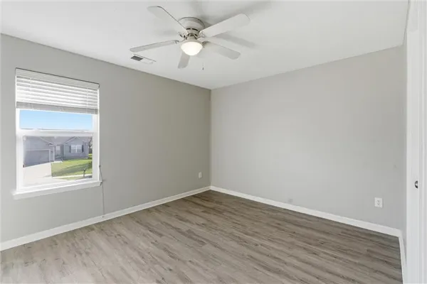 $427,500 | 11020 North Jefferson Street, Kansas City, MO 64155