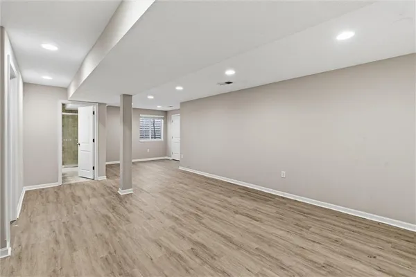 $427,500 | 11020 North Jefferson Street, Kansas City, MO 64155