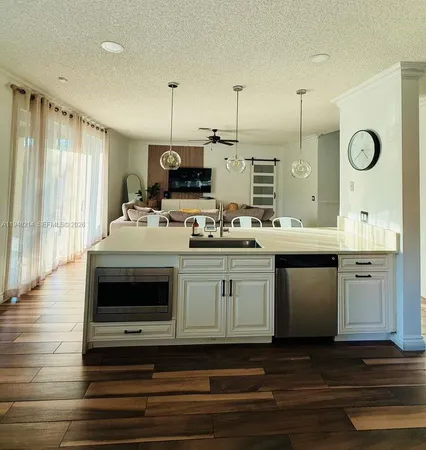 $6,400 | 4120 Staghorn Lane, Unit 4120, Weston, FL 33331