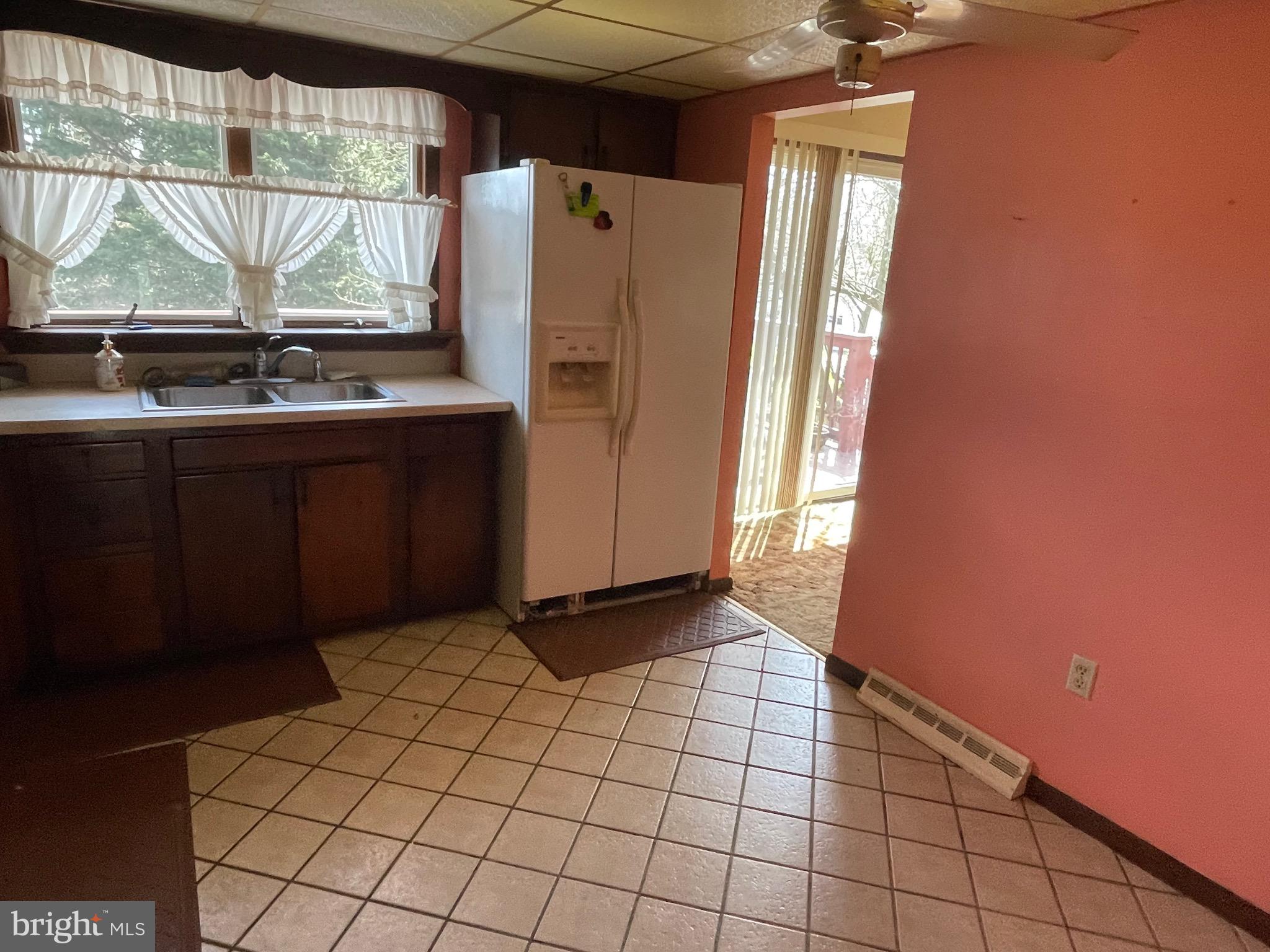 5 Fort Donelson Road Pennsville, NJ 08070 - Photo 13 of 19 Kitchen