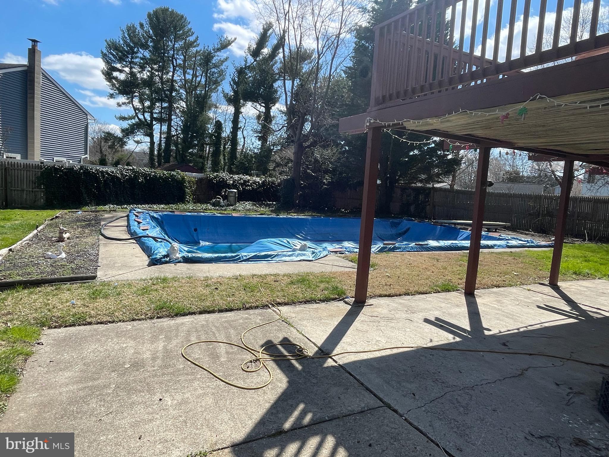 5 Fort Donelson Road Pennsville, NJ 08070 - Photo 8 of 19 Pool and deck