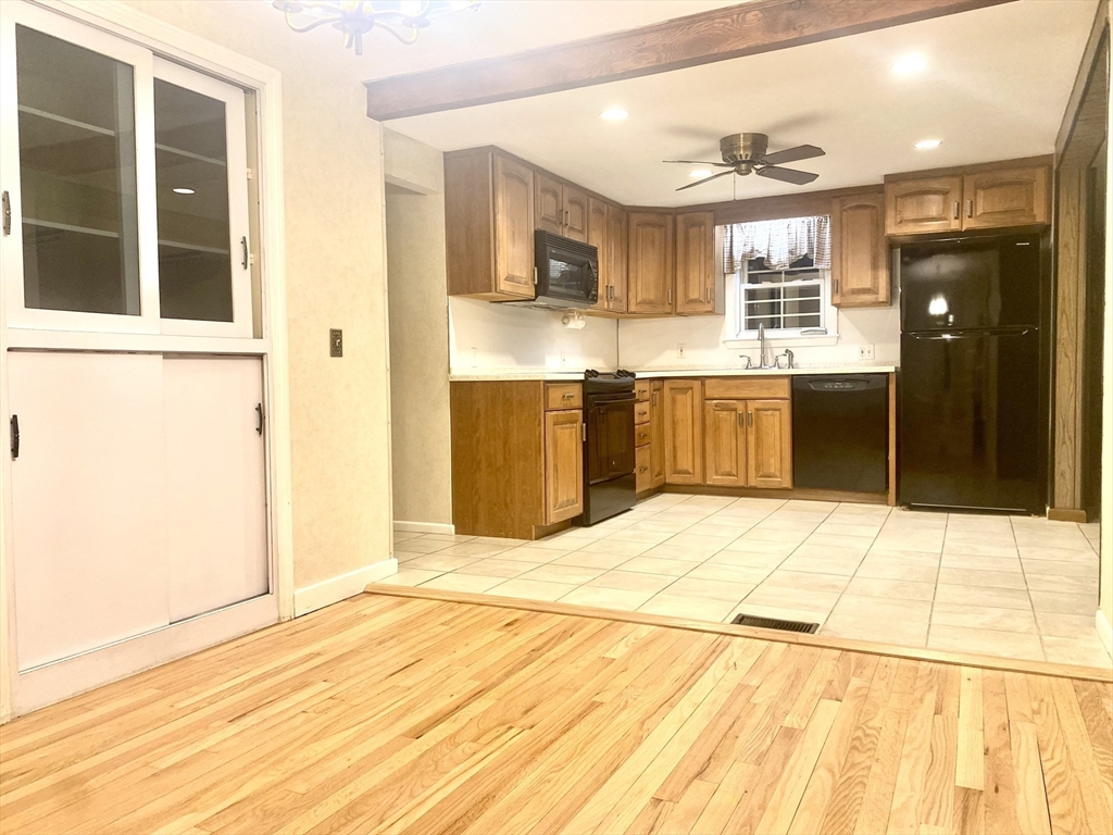 19 Roosevelt Road Holbrook, MA 02343 - Photo 4 of 18 Gallery Image 4