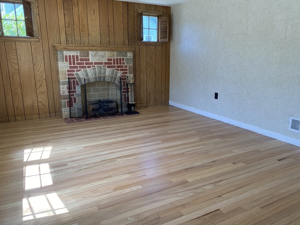 19 Roosevelt Road Holbrook, MA 02343 - Photo 10 of 18 Gallery Image 10