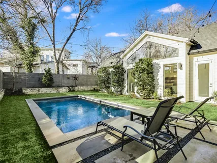 $2,085,000 | 2004 Oxford Avenue, Austin, TX 78704