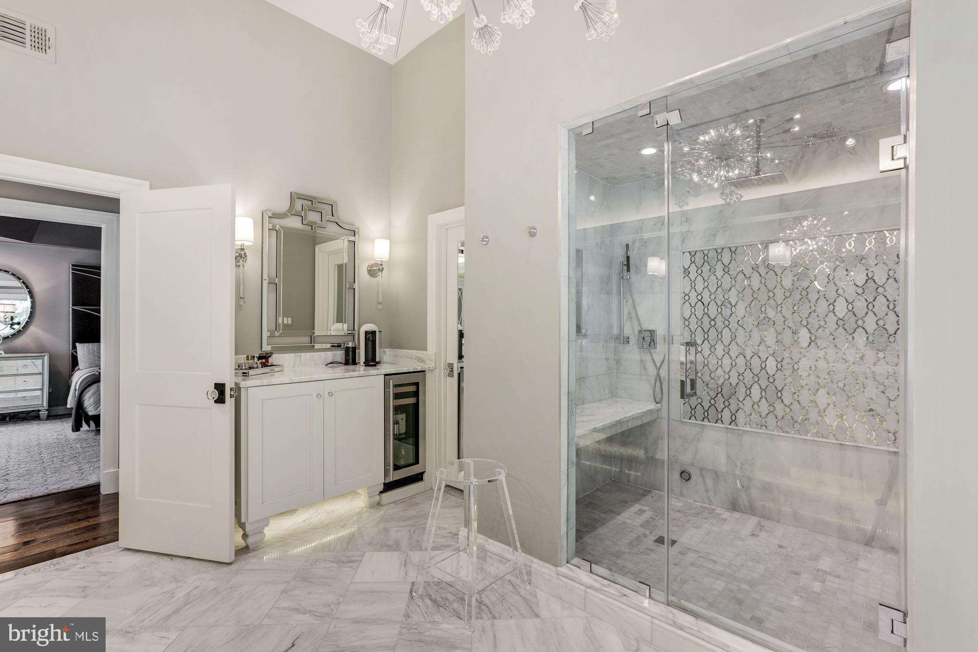 9056 Jeffery Road Great Falls, VA 22066 - Photo 25 of 44 Master Bath