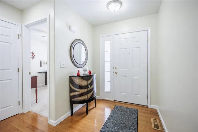 $274,900 | 3 Angela Villa Lane, Greece, NY 14626