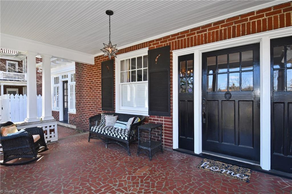 206 North Hawthorne Road Winston-Salem, NC 27104 - Photo 3 of 30 Gallery Image 3