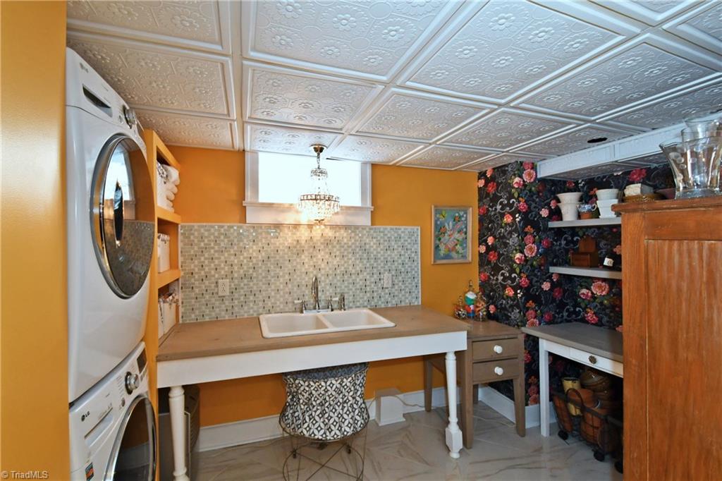 206 North Hawthorne Road Winston-Salem, NC 27104 - Photo 22 of 30 Gallery Image 22