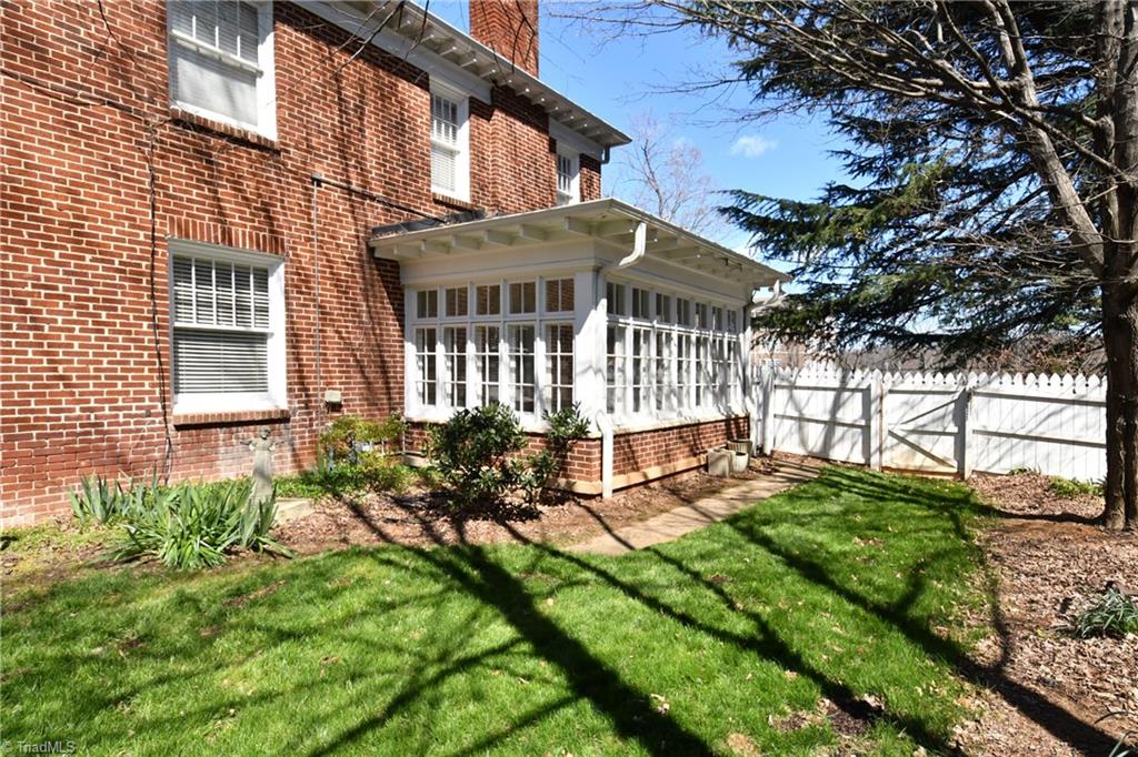 206 North Hawthorne Road Winston-Salem, NC 27104 - Photo 23 of 30 Gallery Image 23