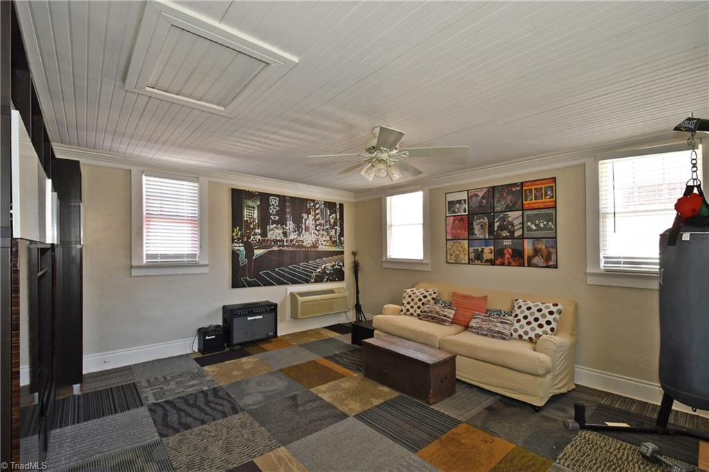206 North Hawthorne Road Winston-Salem, NC 27104 - Photo 29 of 30 Studio apartment