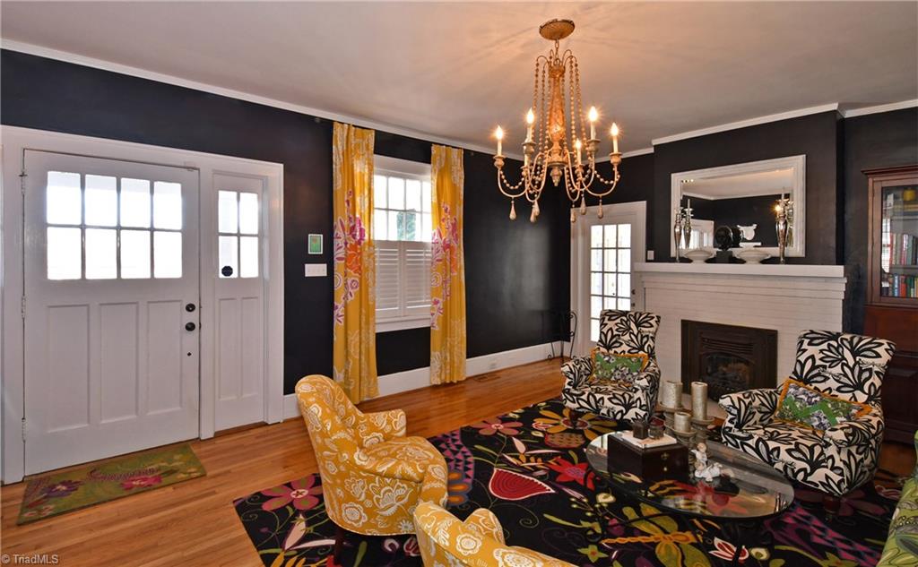 206 North Hawthorne Road Winston-Salem, NC 27104 - Photo 4 of 30 Gallery Image 4