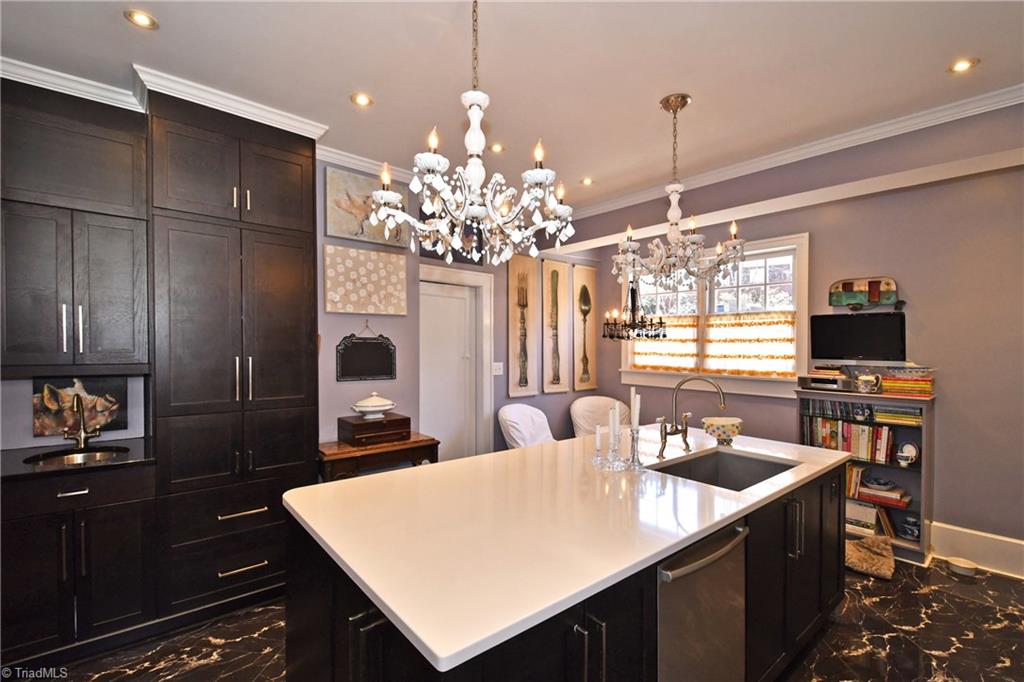 206 North Hawthorne Road Winston-Salem, NC 27104 - Photo 9 of 30 Gallery Image 9