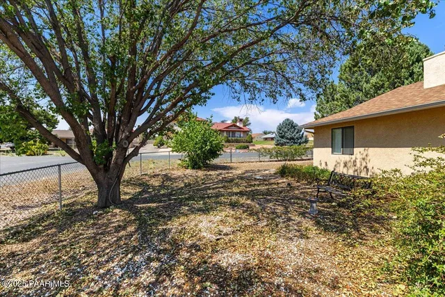 a view of a small yard