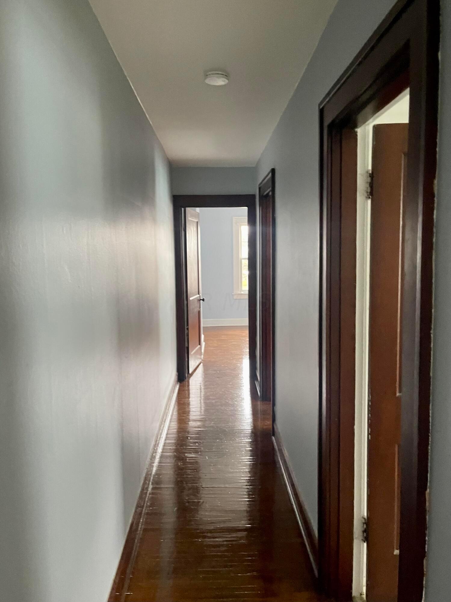 118 East Kelso Road, Unit 120 Columbus, OH 43202 - Photo 8 of 11 Hallway