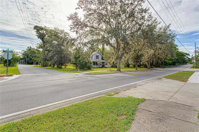 $3,250,000 | 610 South Highland Street, Mount Dora, FL 32757