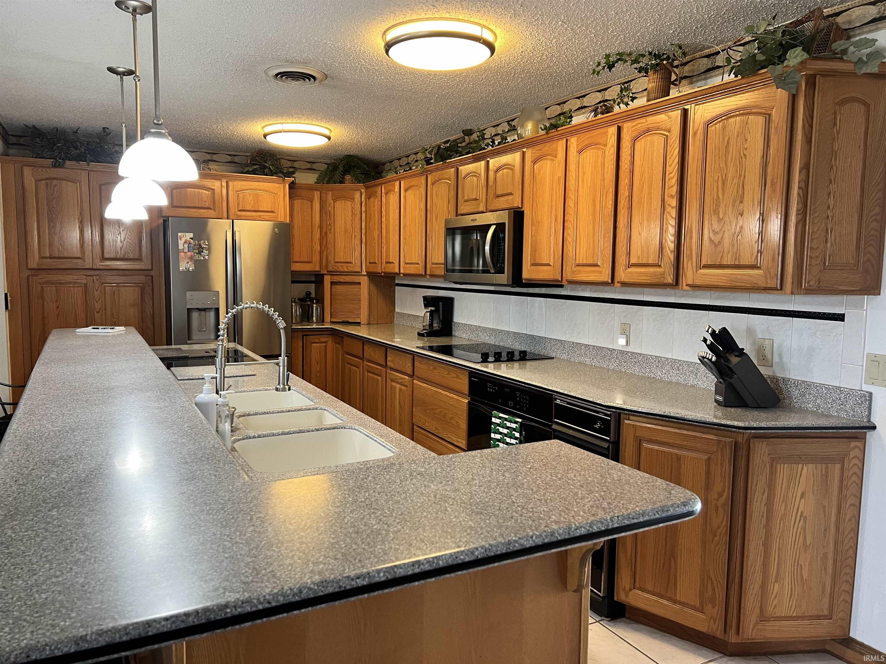 730 North Hillcrest Road Vincennes, IN 47591 - Photo 3 of 29 Gallery Image 3