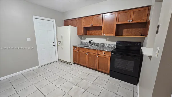 $1,925 | 5030 Southwest 26th Avenue, Unit 2, Dania Beach, FL 33312