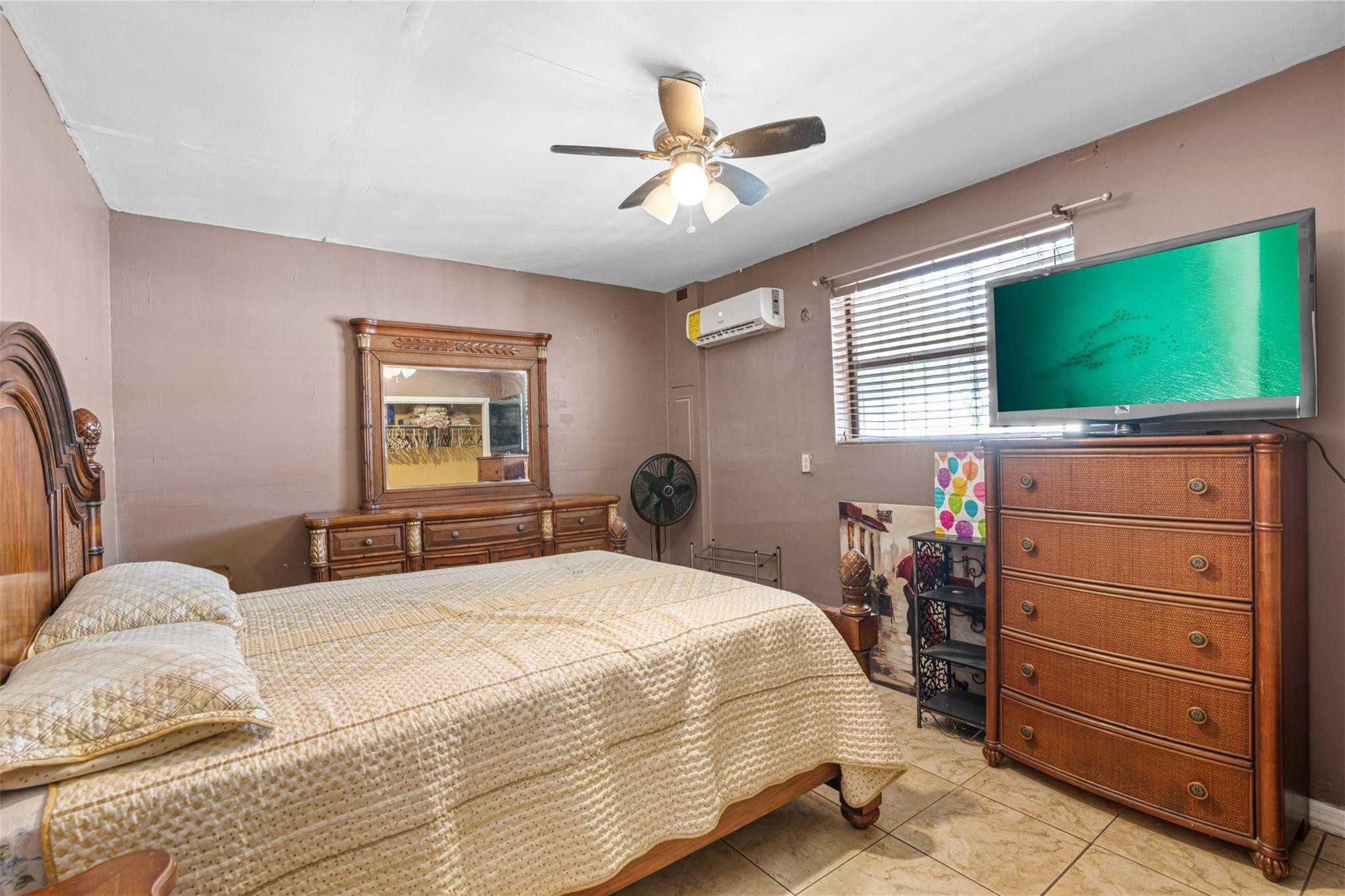 45 Northeast 212th Street Miami, FL 33179 - Photo 19 of 38 Photo 19