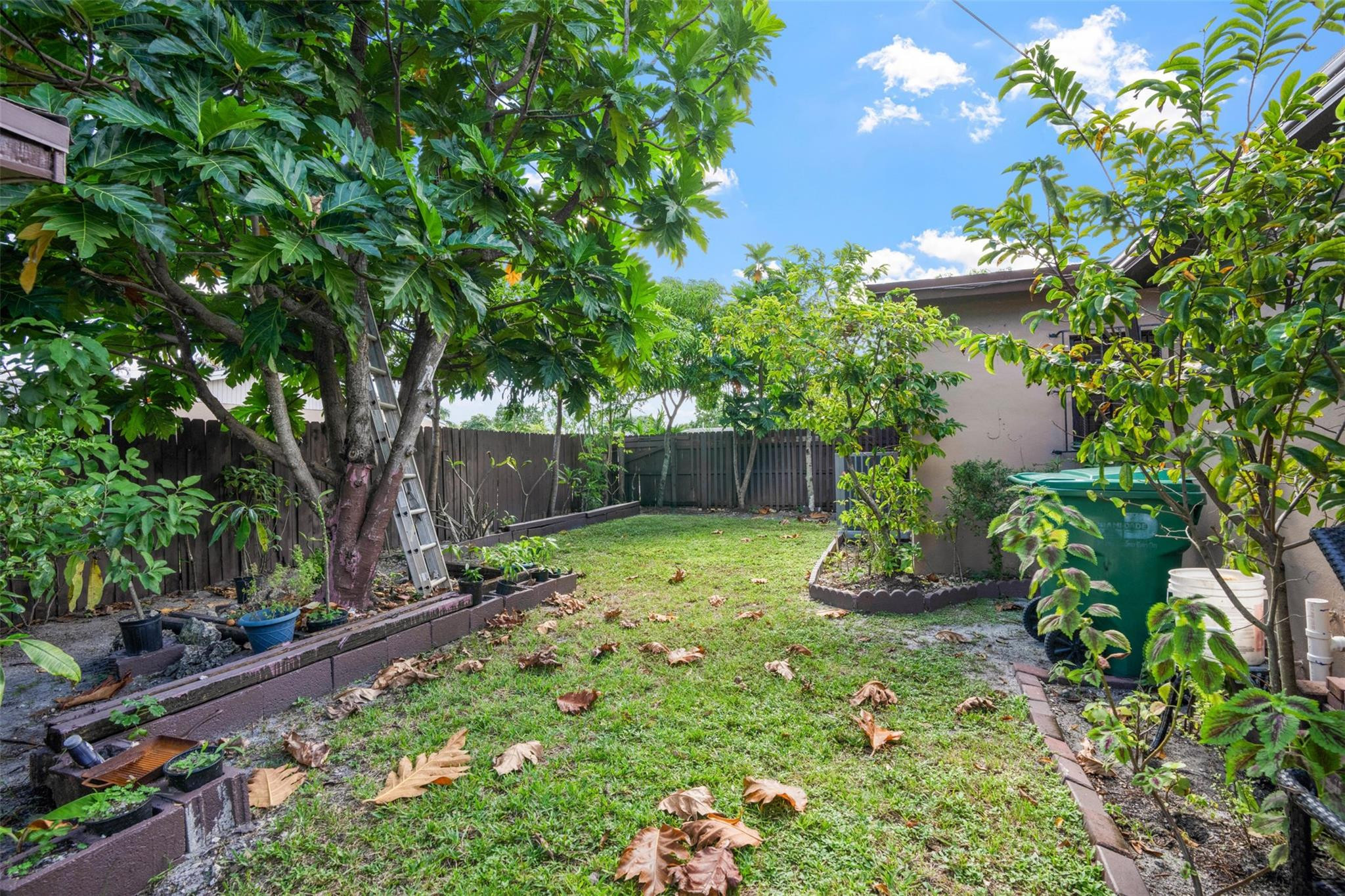 45 Northeast 212th Street Miami, FL 33179 - Photo 28 of 38 Photo 28