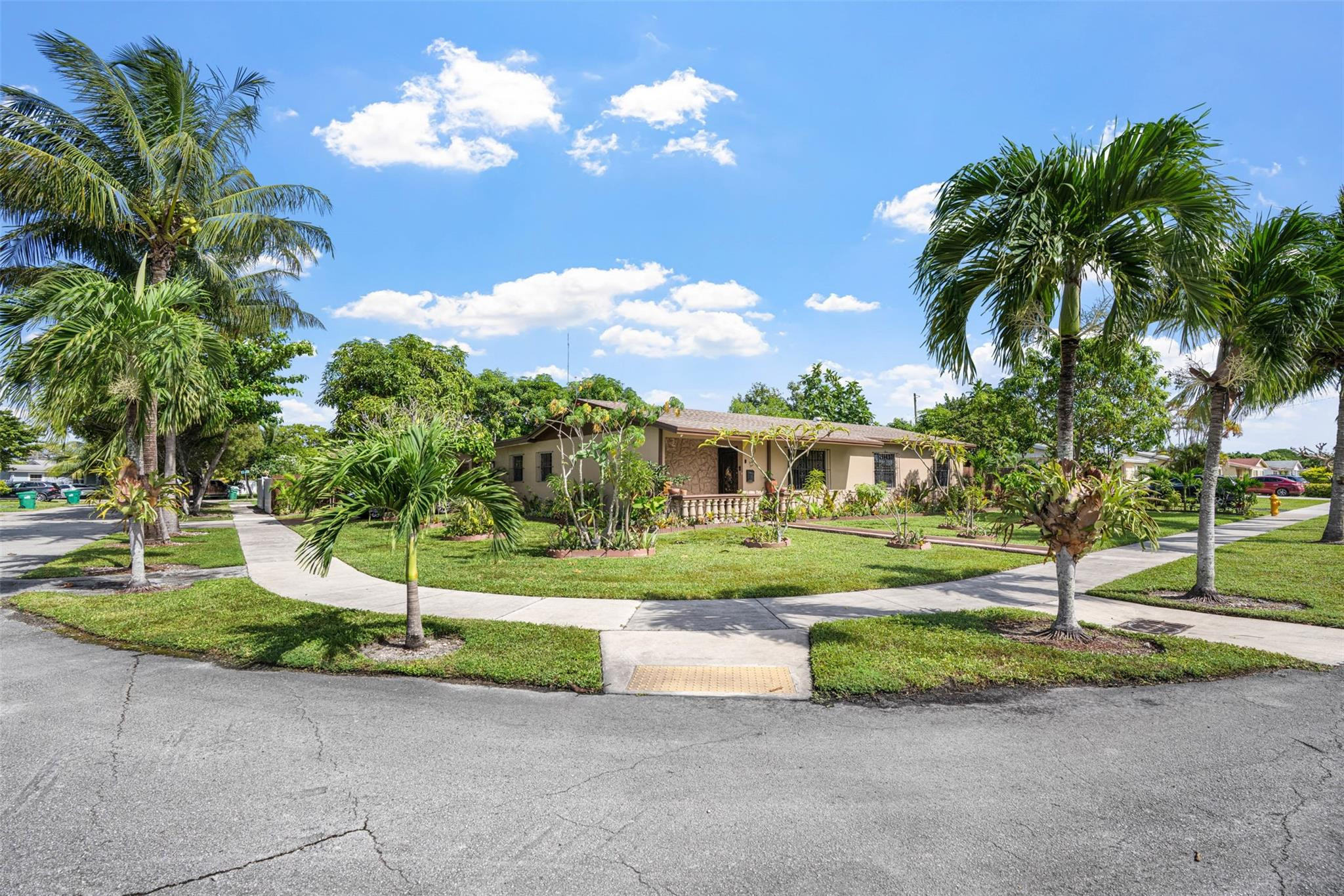 45 Northeast 212th Street Miami, FL 33179 - Photo 3 of 38 Photo 3