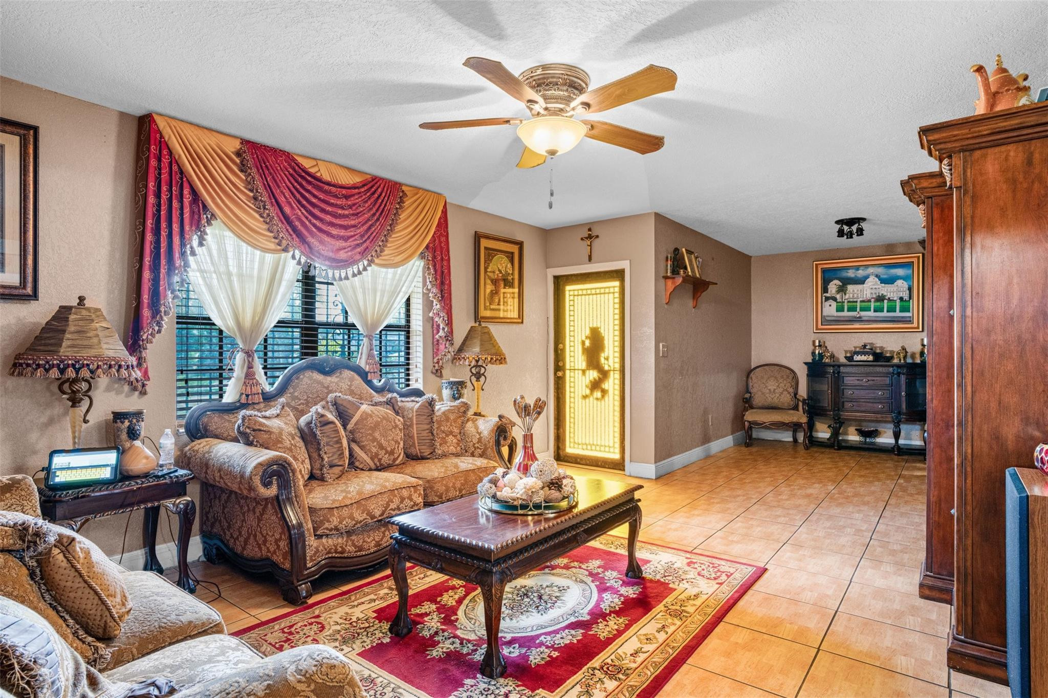 45 Northeast 212th Street Miami, FL 33179 - Photo 8 of 38 Photo 8