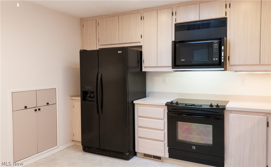 6037 Marsh Place North Ridgeville, OH 44039 - Photo 13 of 24