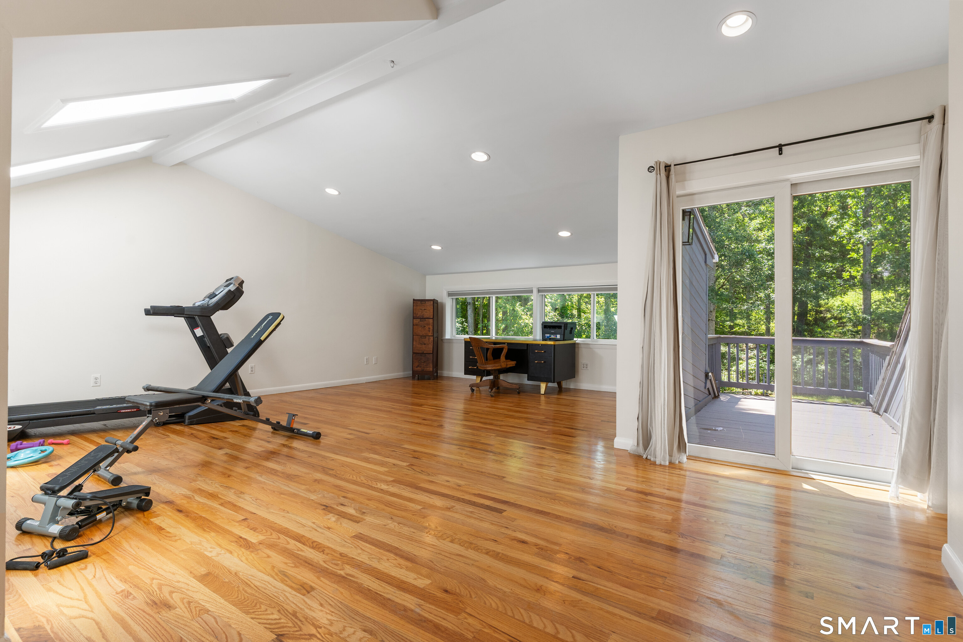 84 Sawmill Road Branford, CT 06405 - Photo 27 of 40