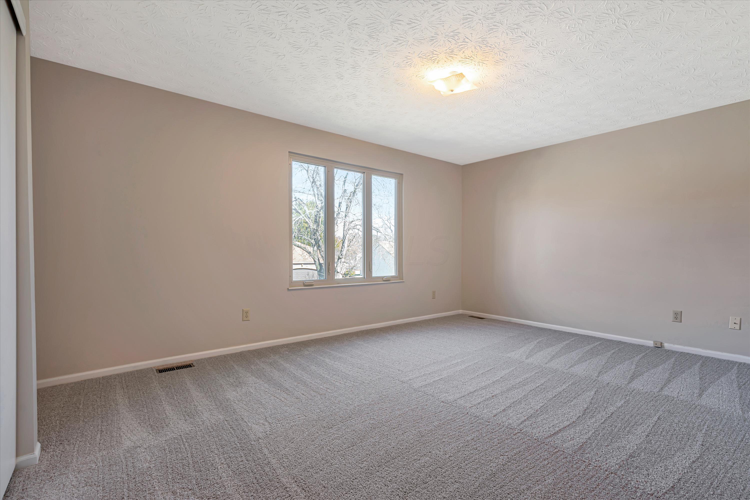 5321 Roscommon Road Dublin, OH 43017 - Photo 25 of 35 f8_5321Roscommon_26