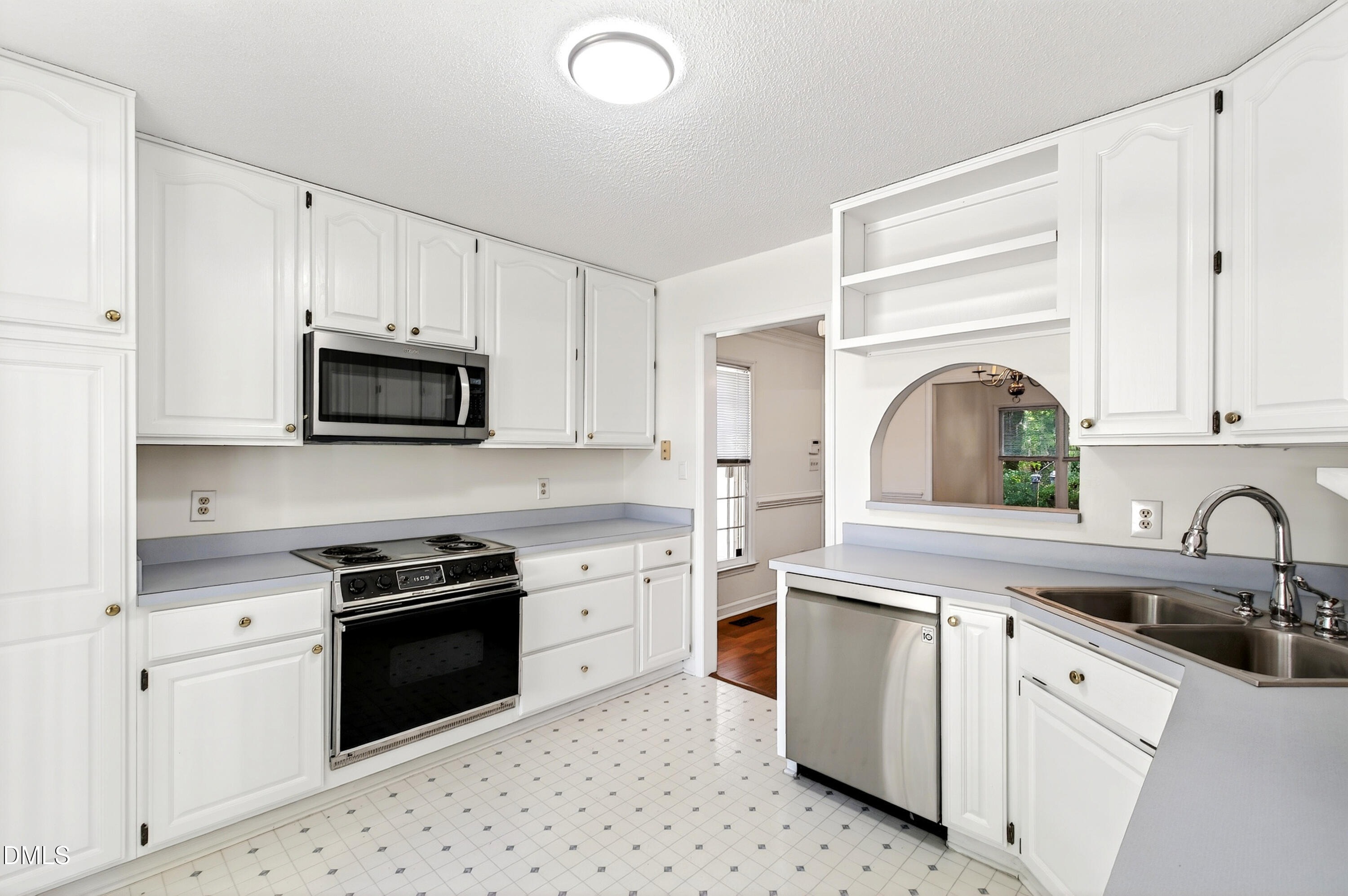4305 Dinwiddie Court Raleigh, NC 27604 - Photo 13 of 40