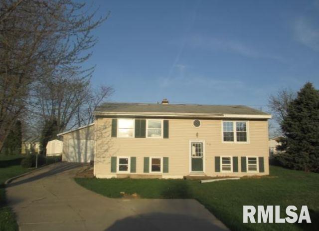 13521 138th Street West Taylor Ridge, IL 61284 - Photo 1 of 7