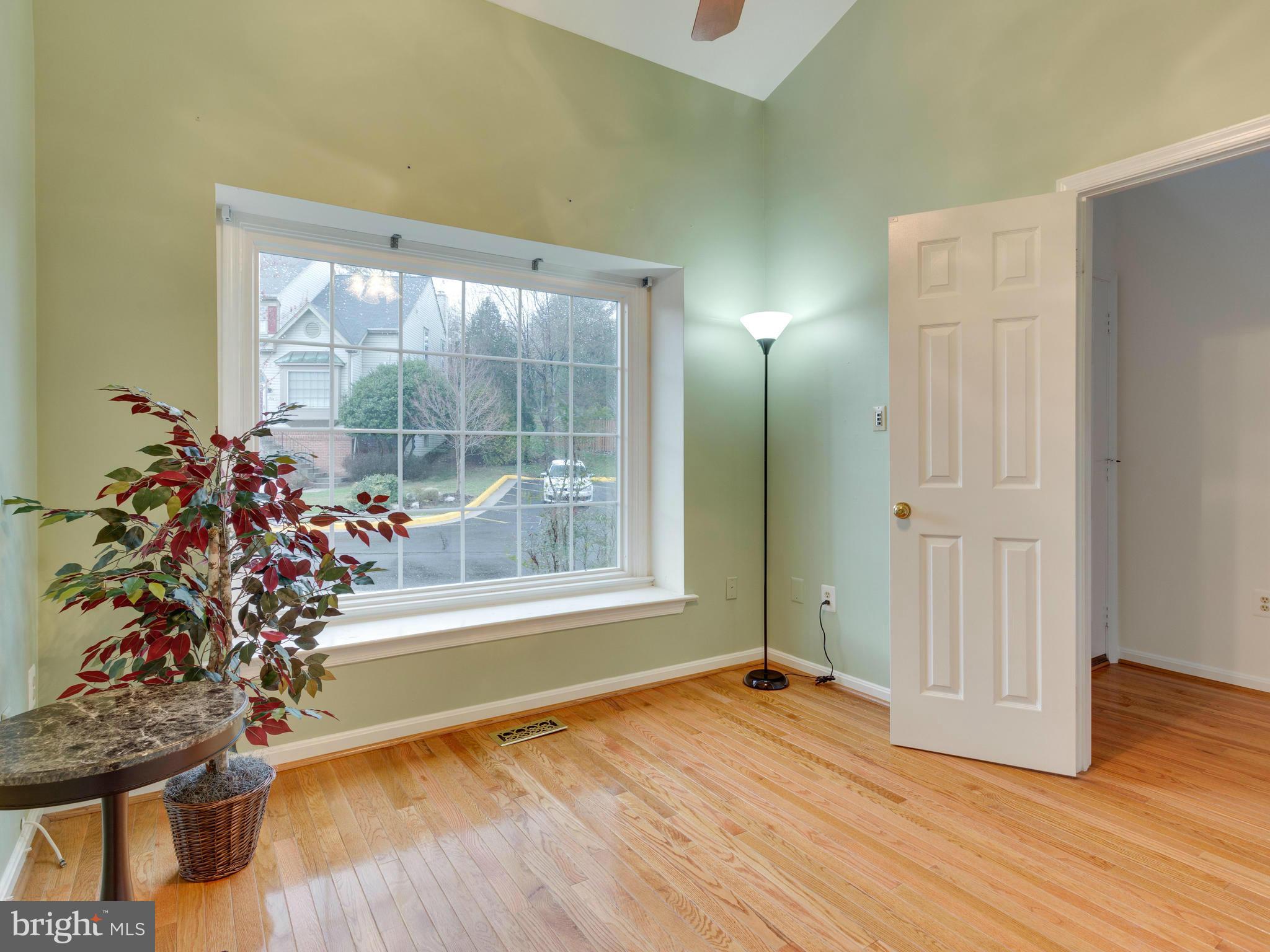 7423 Ridge Oak Court Springfield, VA 22153 - Photo 4 of 28 Interior (General)