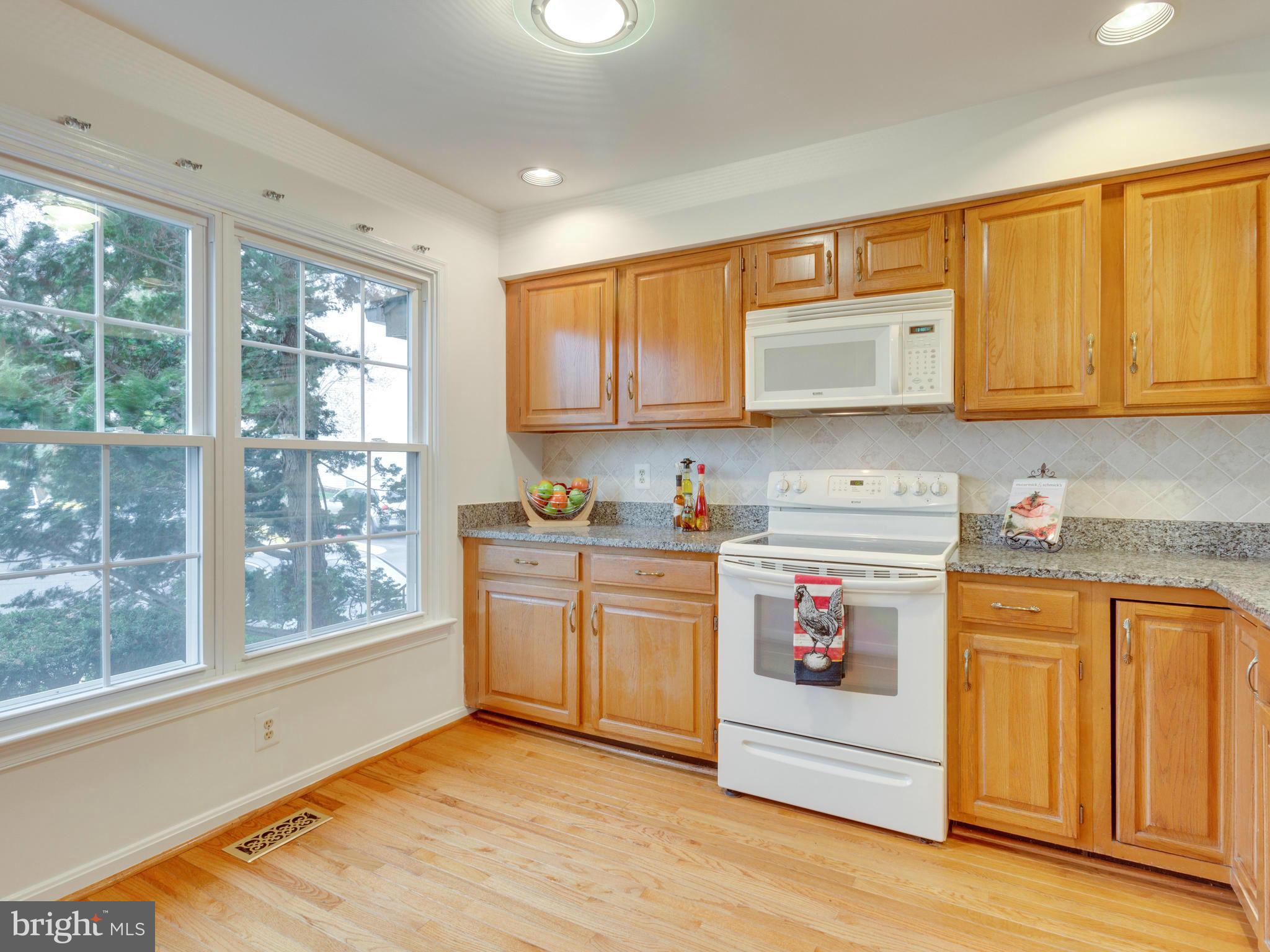 7423 Ridge Oak Court Springfield, VA 22153 - Photo 5 of 28 Kitchen
