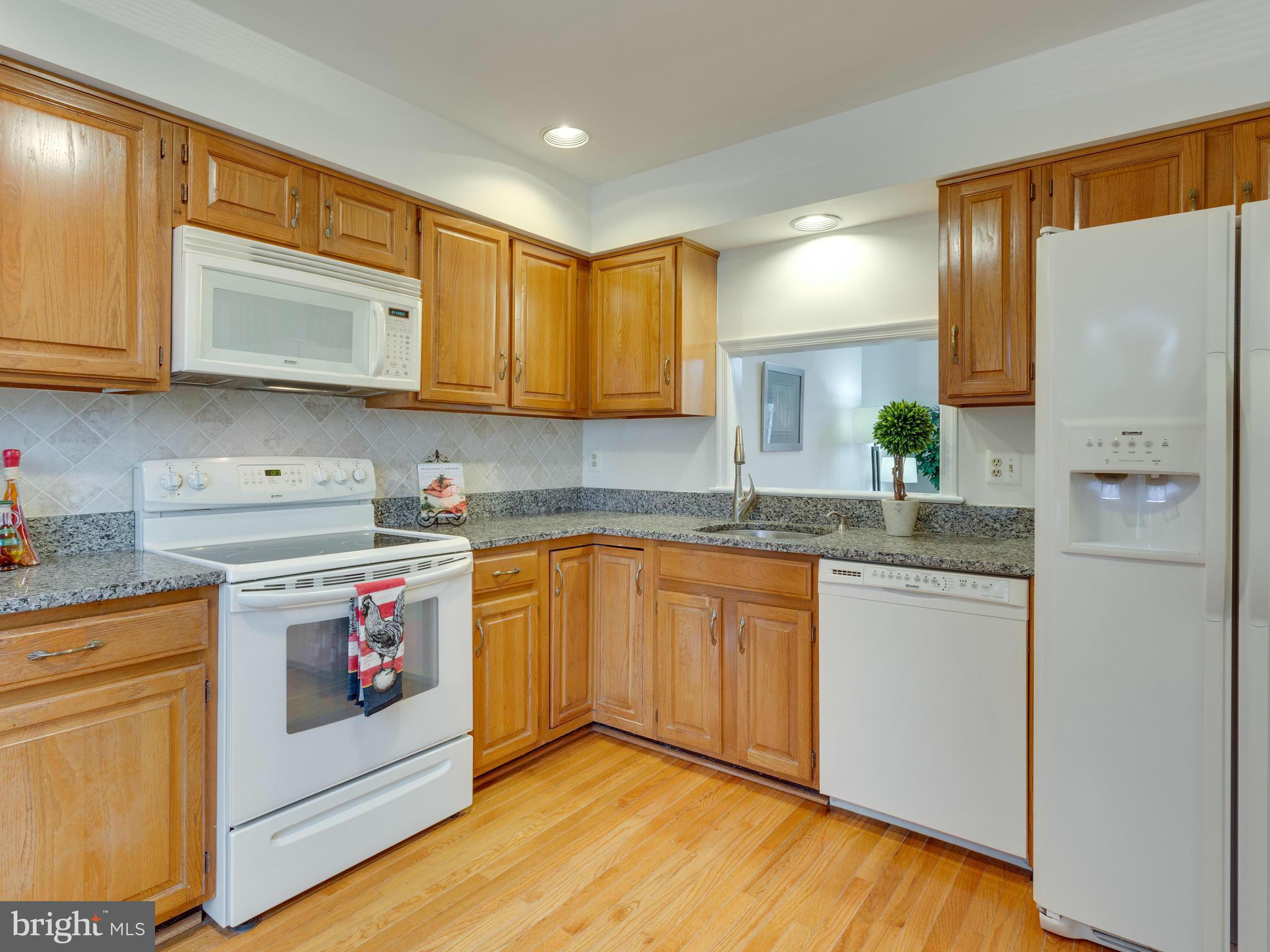 7423 Ridge Oak Court Springfield, VA 22153 - Photo 6 of 28 Kitchen