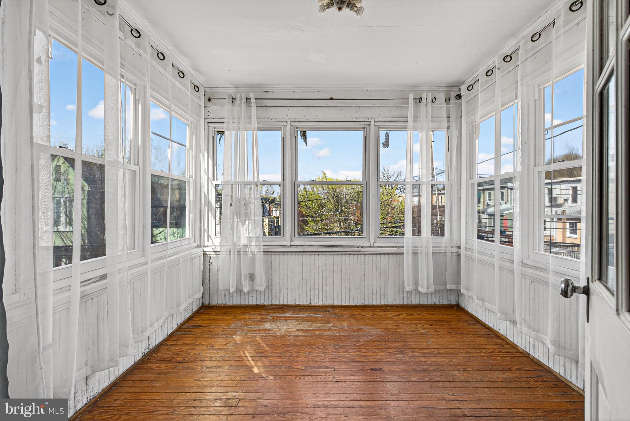3628 Elkader Road Baltimore, MD 21218 - Photo 17 of 30 Sunroom in bedroom #3