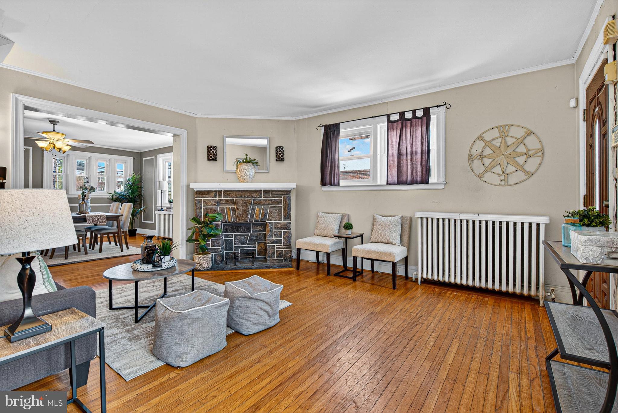 3628 Elkader Road Baltimore, MD 21218 - Photo 5 of 30 Bright spacious living room