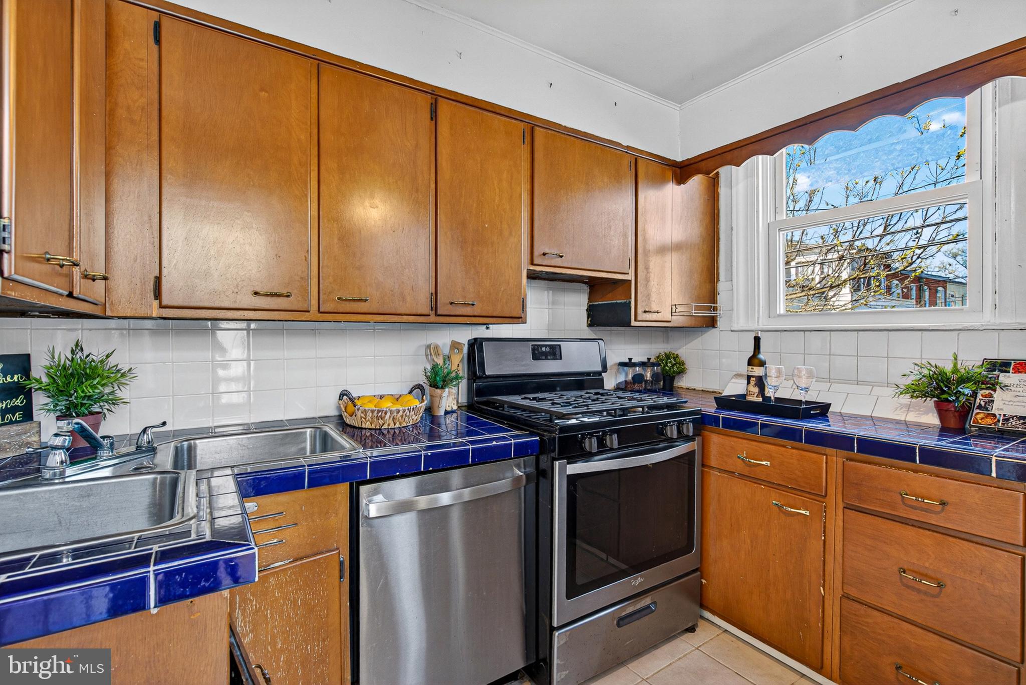 3628 Elkader Road Baltimore, MD 21218 - Photo 9 of 30 Kitchen with stainless steel appliances