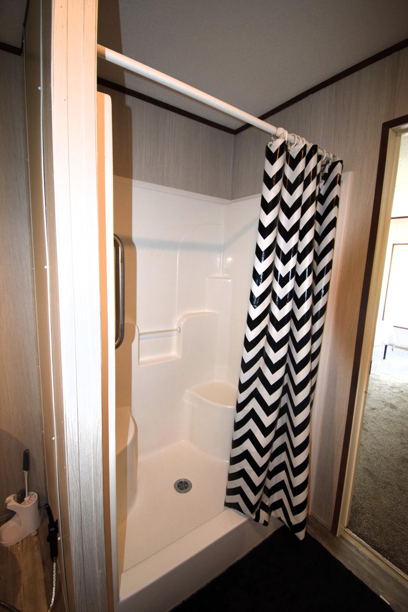 6583 Bill Lundy Road Laurel Hill, FL 32567 - Photo 12 of 22 Master Shower