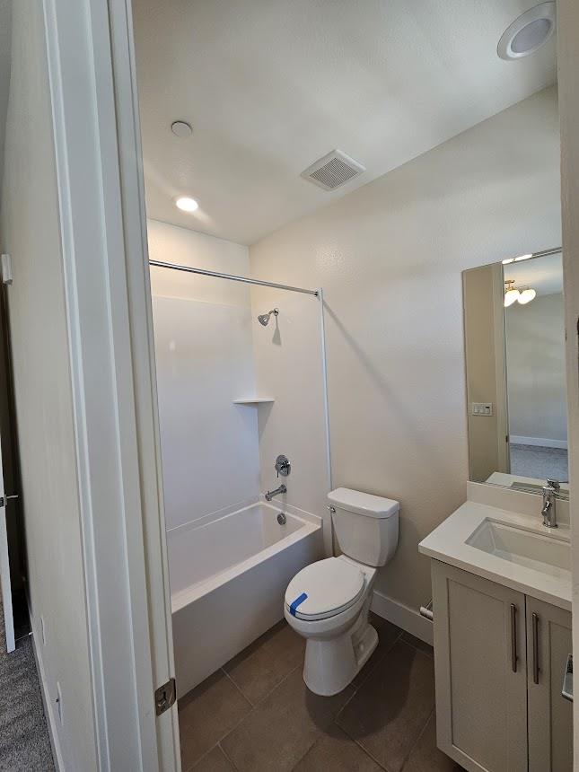 122 Ranch Lane Mountain View, CA 94040 - Photo 15 of 20 a bathroom with a toilet sink and shower