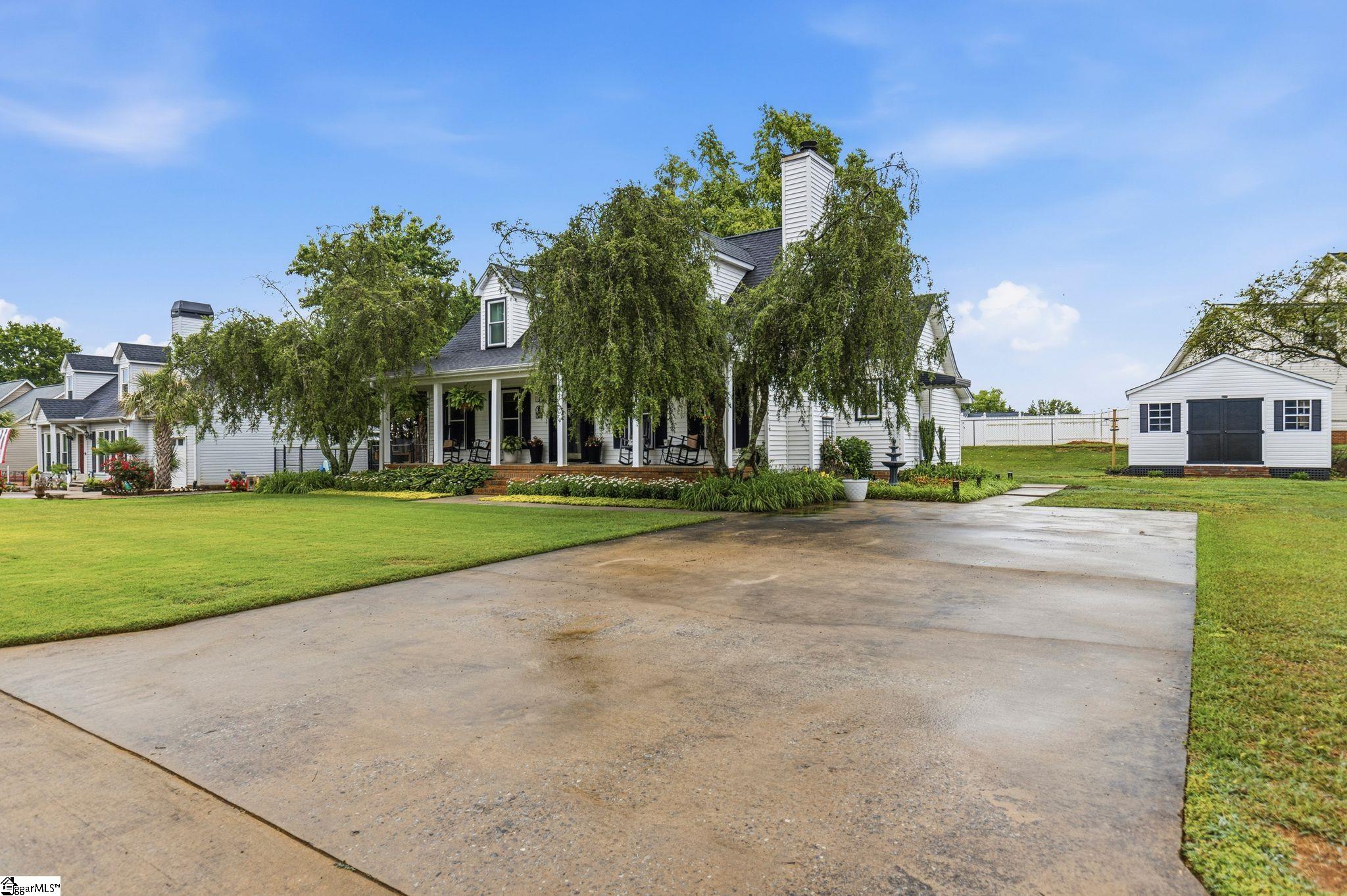 109 Patio Road Easley, SC 29642 - Photo 2 of 25