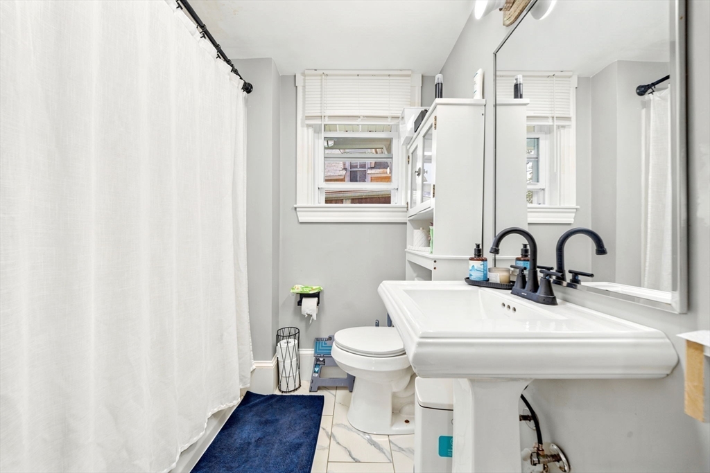 32 Irwin Street Winthrop, MA 02152 - Photo 8 of 38